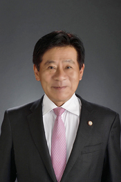 会長　守屋義雄