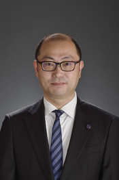 常任理事　松岡友輔