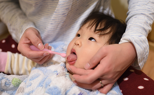 子どもの歯磨きは何歳くらいまで手伝ったら良いのでしょうか 公益社団法人神奈川県歯科医師会