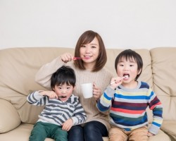 「３つの目」で子どもをむし歯から守ろう