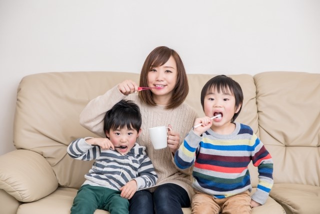 「３つの目」で子どもをむし歯から守ろう