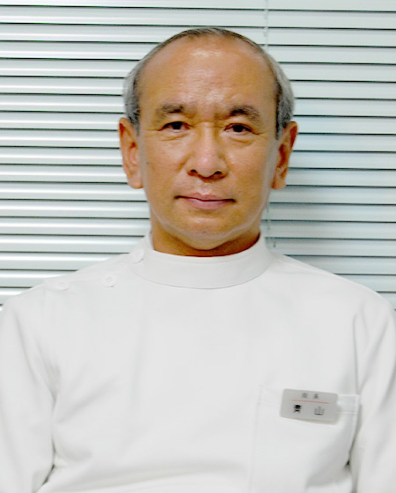 院長　青山 純一